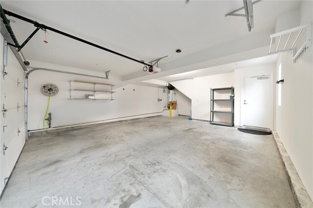 Building Photo - 8620 Belford Ave