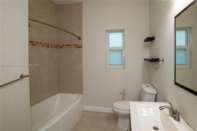 Building Photo - 2280 SW 16th Ct