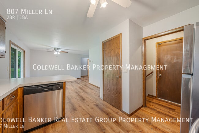 Building Photo - 807 Miller Ln