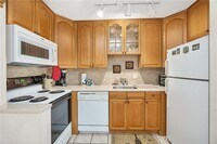 Building Photo - 1500 Demere Rd