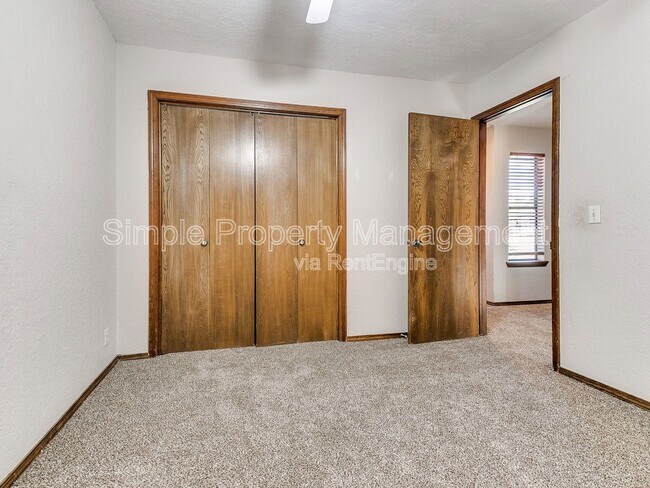 Building Photo - 3716 Summer Cloud Dr