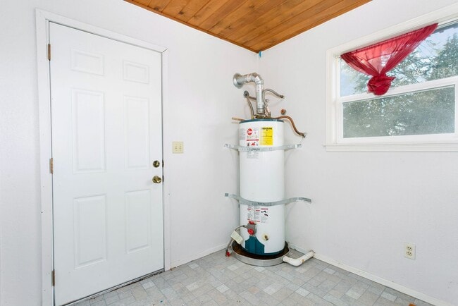 Building Photo - Spacious Tacoma Home for Rent – Available Now!