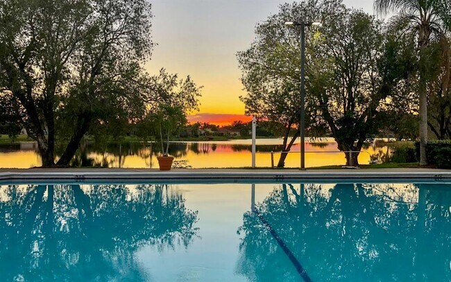 Building Photo - 114 Danielle Ct