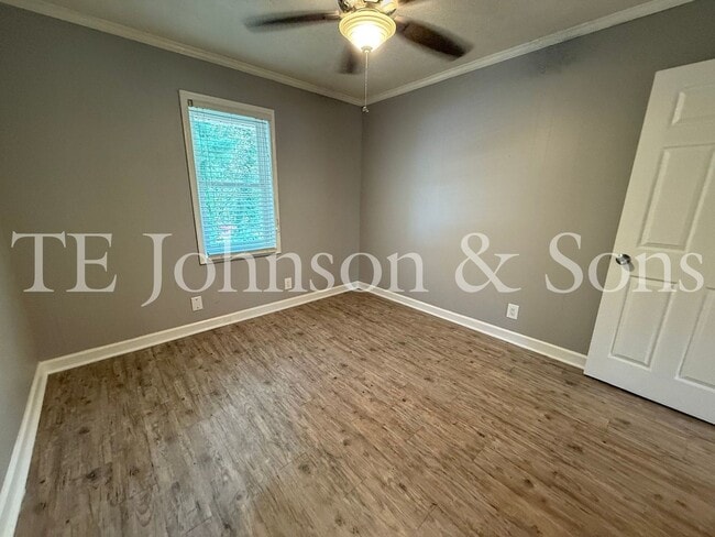 Building Photo - Sterling Pointe Apartments – Updated 2 Bedroom Living in West End Winston-Salem