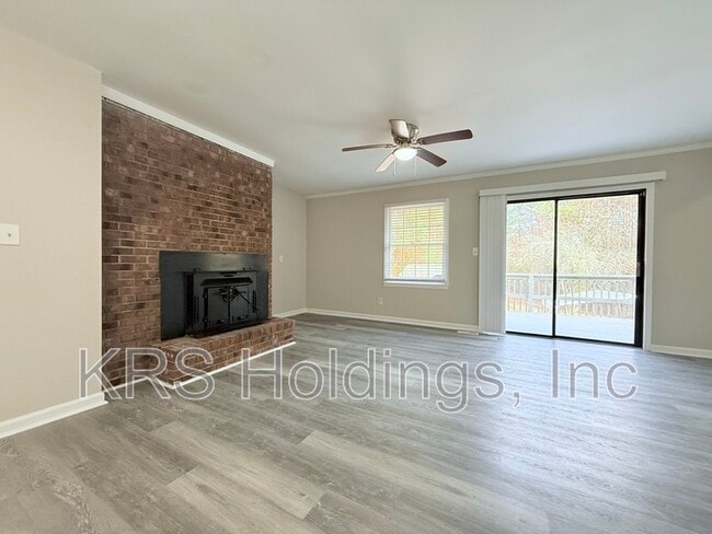 Building Photo - 4717 Willeva Dr