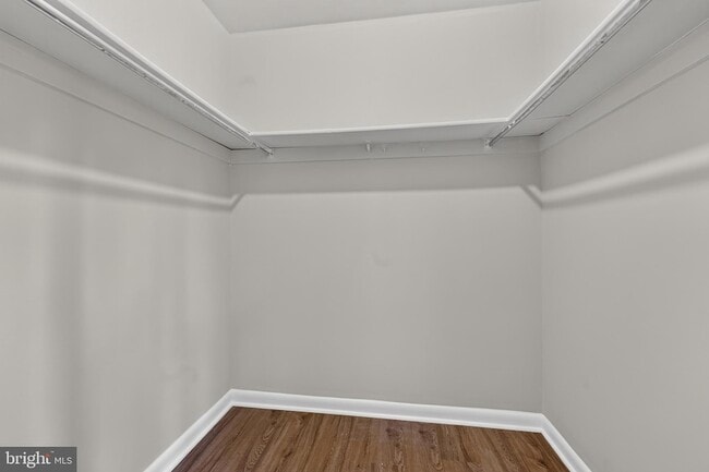 Building Photo - 508 E Windsor Ave