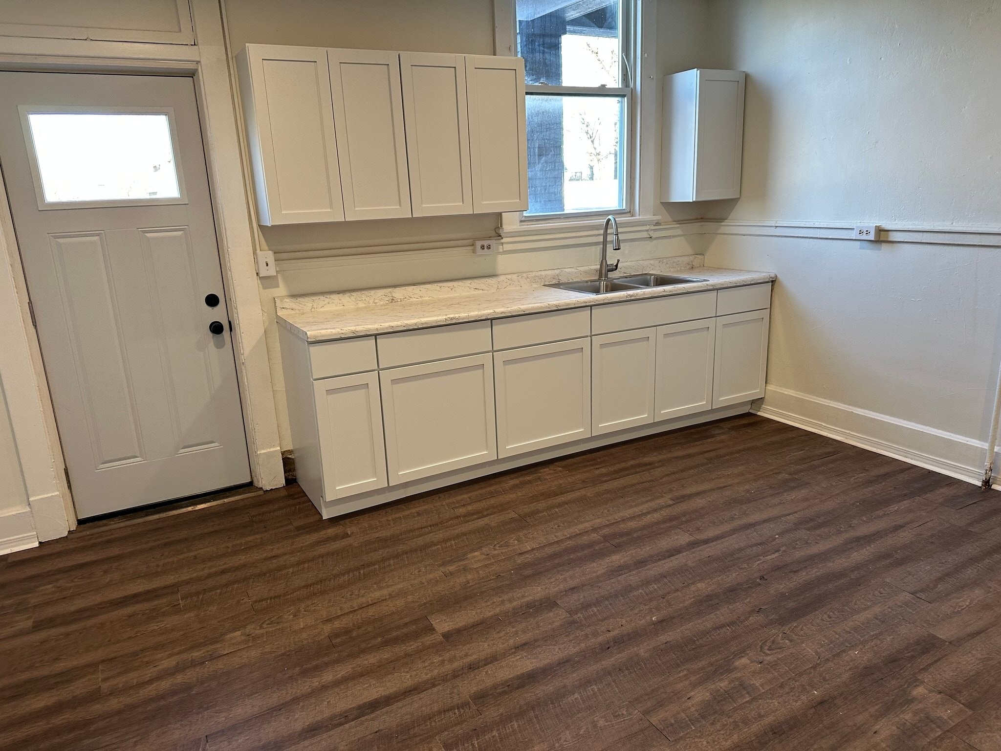 Building Photo - 3036 W Maryland St