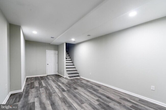 Building Photo - 1733 E Lafayette Ave