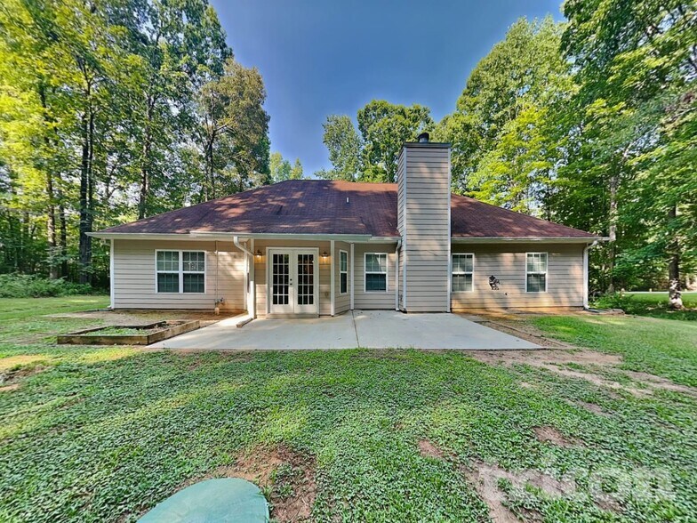 Building Photo - 45 Pebble Creek Dr