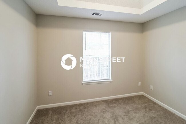 Building Photo - 4 Bedroom Pet-Friendly Home in DECATUR, GA with Main Street Renewal