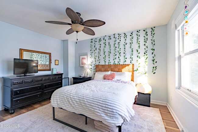 Building Photo - 2 Horizon Dr