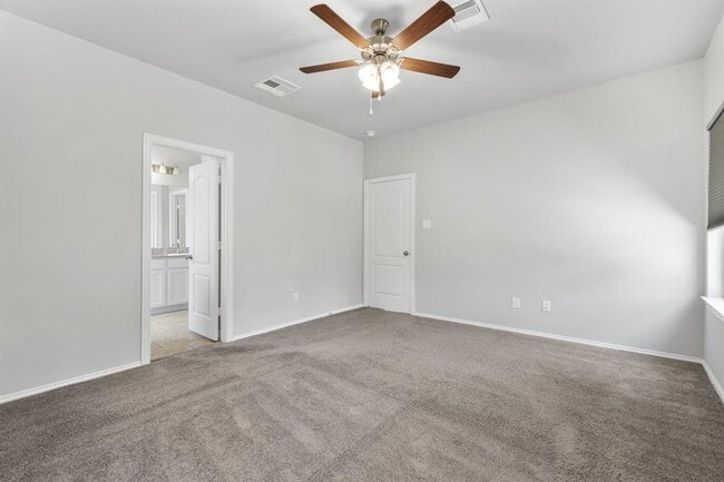 Building Photo - 31711 Azzaro Cir
