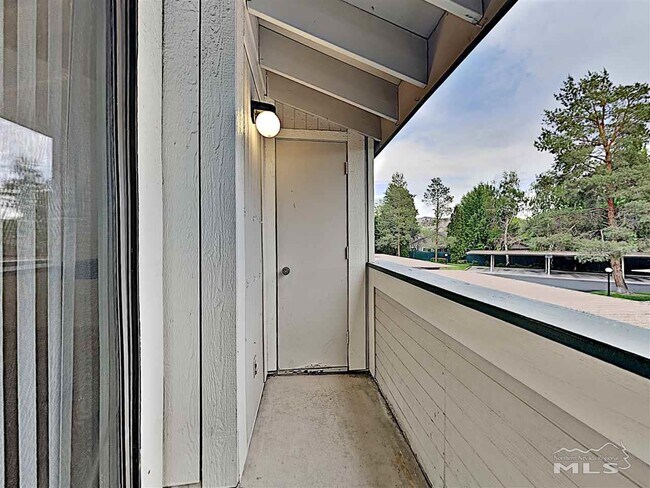 Building Photo - 2624 Sunny Slope Dr