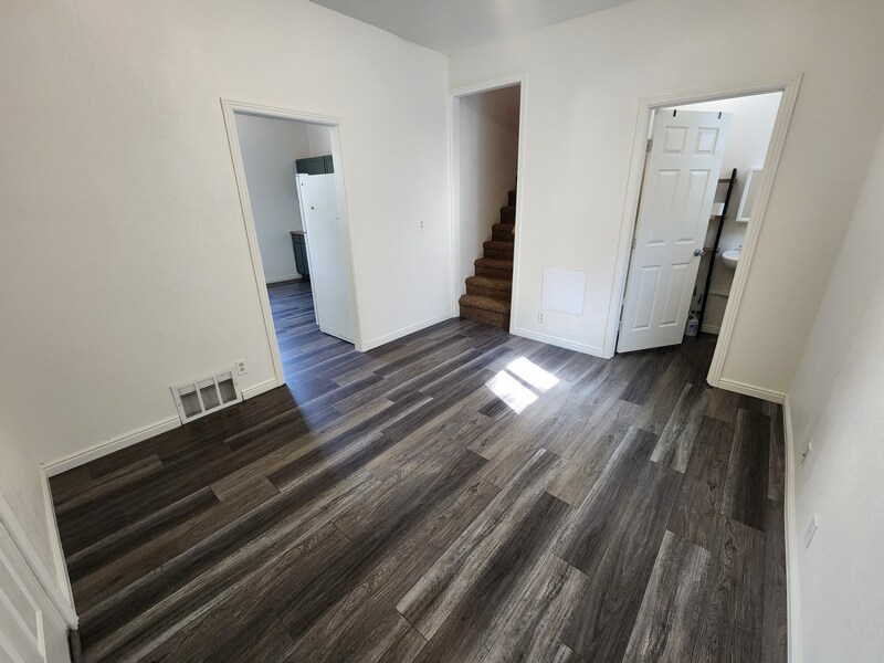 Building Photo - 1028 Capitol St