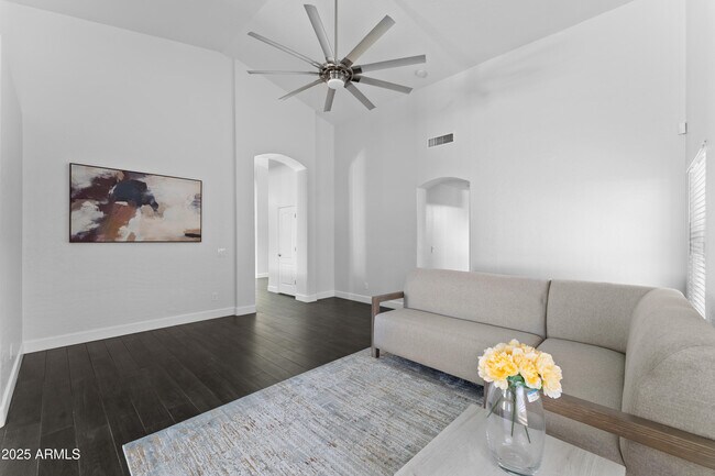 Building Photo - 1804 W Madero St