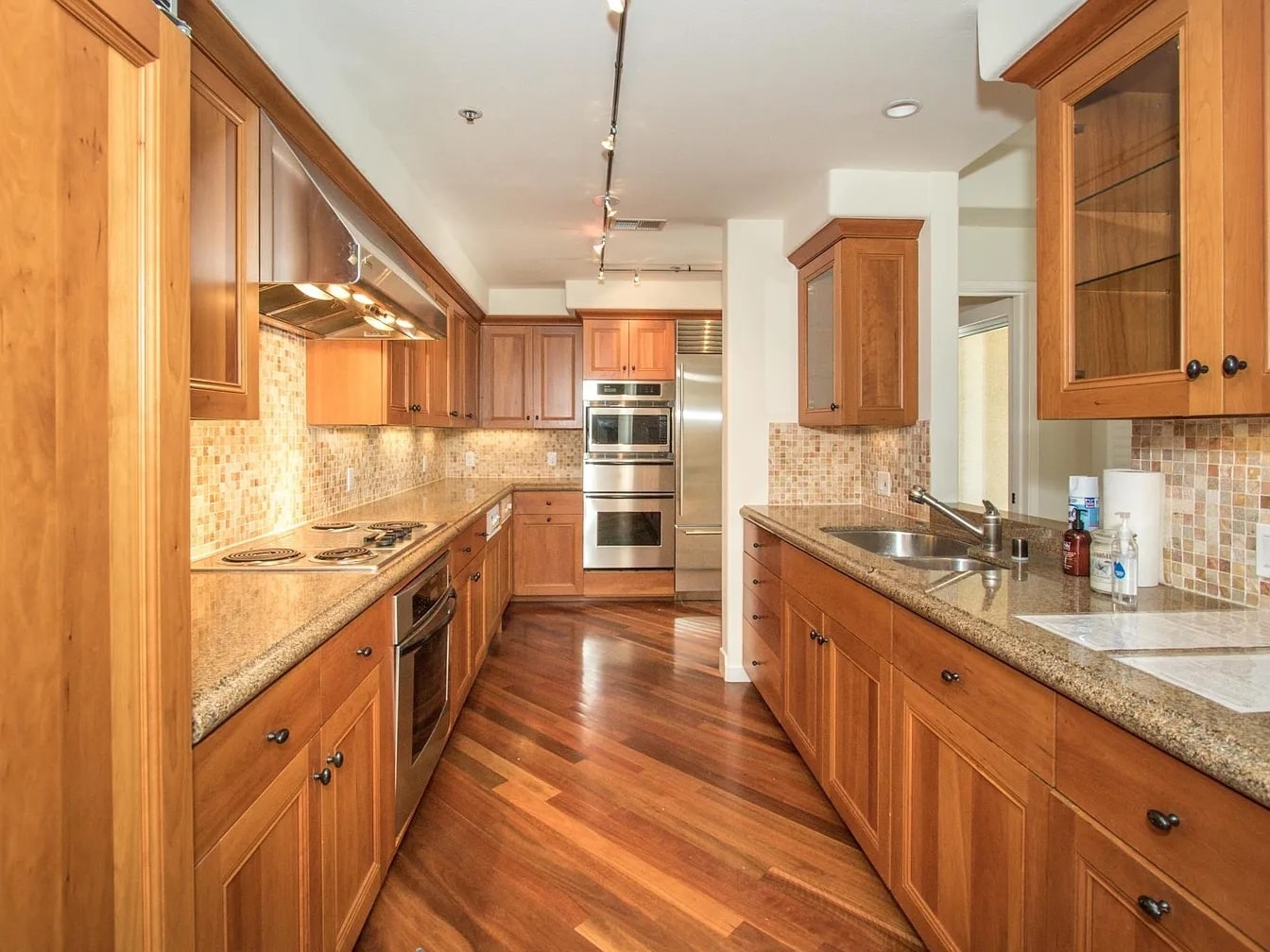 Building Photo - 233 Homer Ave