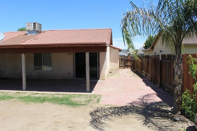 Building Photo - 1327 Clipper Hills Dr