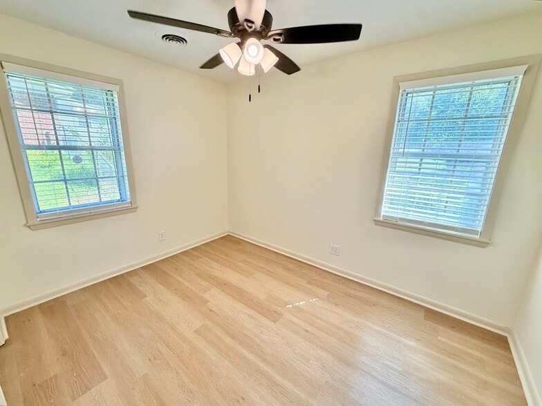 Bed 2 - 246 Knight Dr
