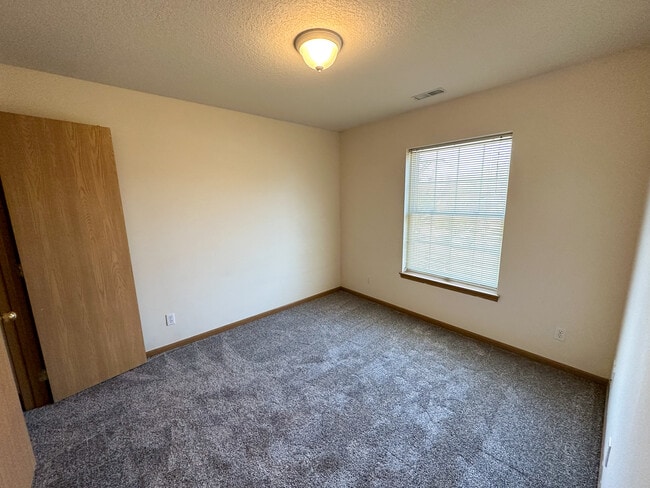 Building Photo - 121 Beach Avenue