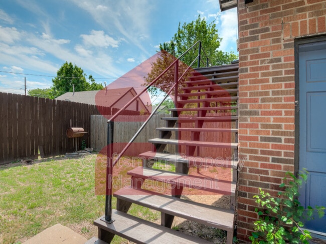 Building Photo - 704 NW 92nd St