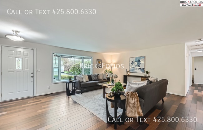 Building Photo - Inviting Bothell Home: Your Sanctuary with...