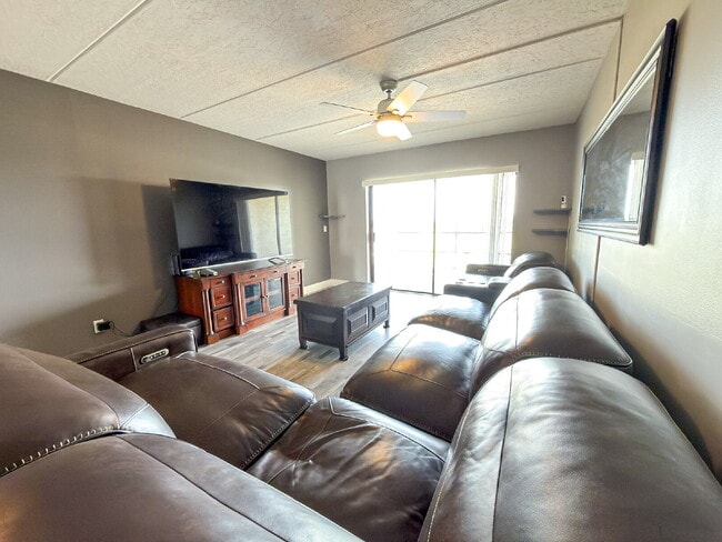 Building Photo - Wickham Road Condo