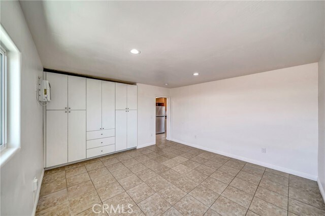 Building Photo - 6735 Elmer Ave