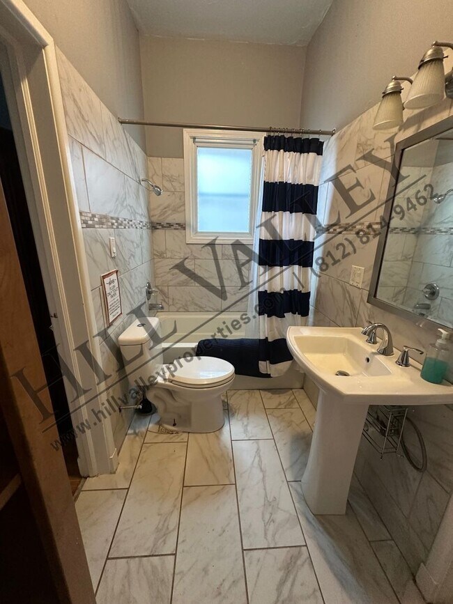 Building Photo - 3 Bedroom, 1.5 Bathroom Home