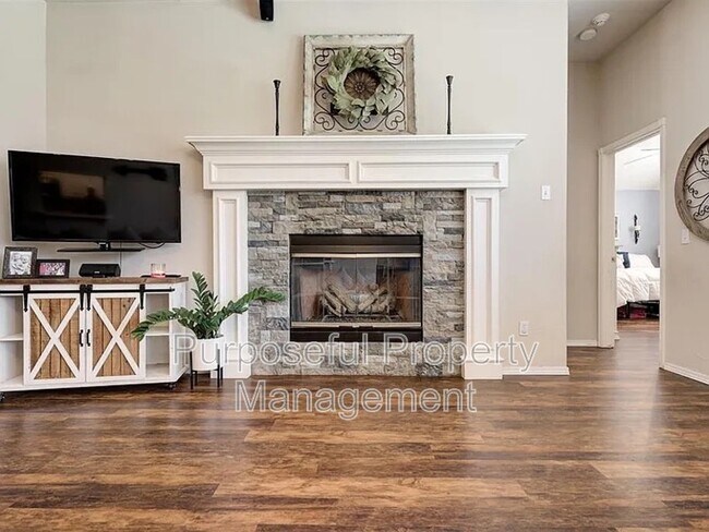 Building Photo - 7320 Stinchcomb Dr
