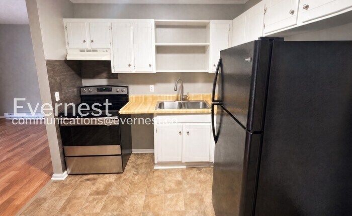 Building Photo - 5114 Linbar Dr