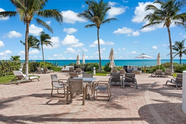 Building Photo - 18201 Collins Ave
