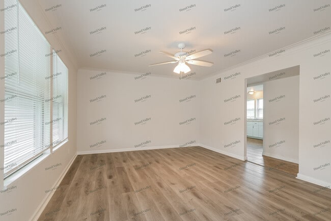 Building Photo - 11154 Landseer Dr