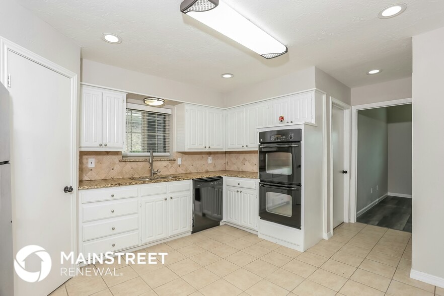 Building Photo - 3912 Innisbrook Dr N