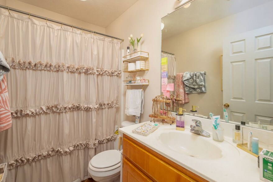 Building Photo - 125 Darby Way