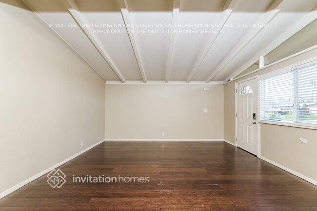 Building Photo - 1467 Michigan St