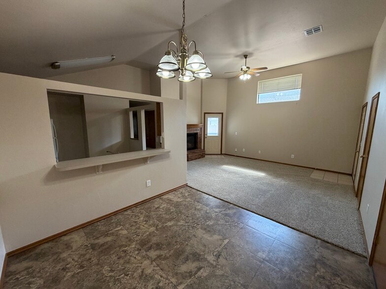 Building Photo - 2721 SE 89th Ter