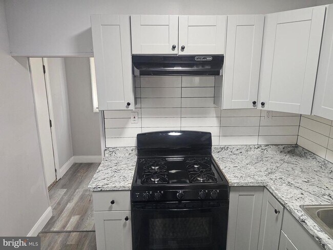 Building Photo - 2918 N Taylor St