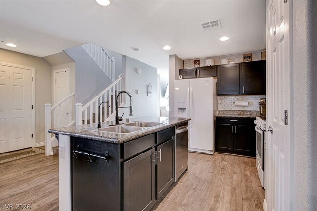 Building Photo - 1045 Spotted Saddle St