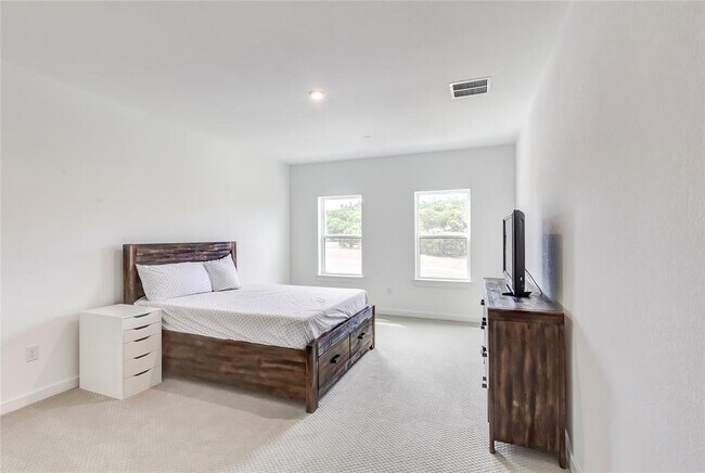 Building Photo - 1420 Lucera Bnd