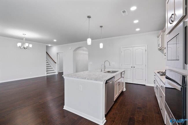 Building Photo - 279 Shubert Dr