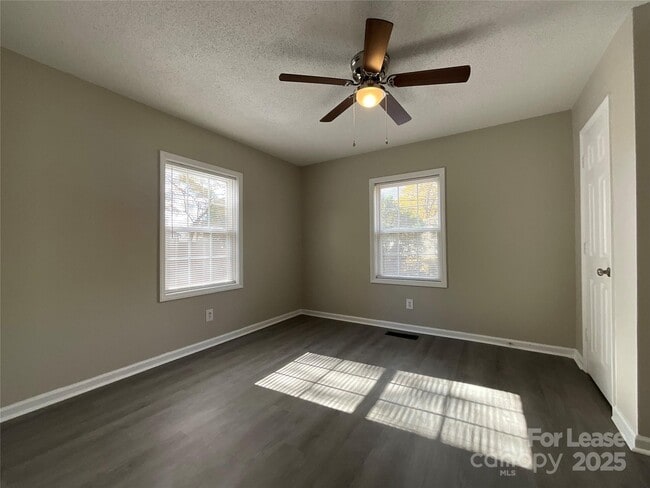 Building Photo - 1501 Madison St