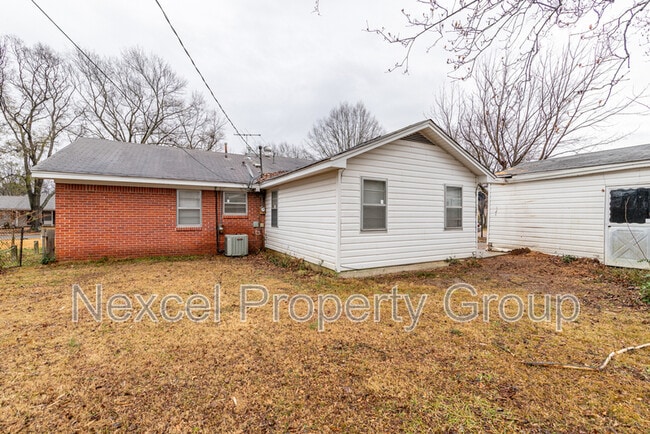 Building Photo - 5121 Ginger Cir
