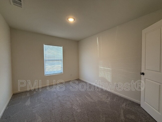 Building Photo - 2430 River Valley Cir