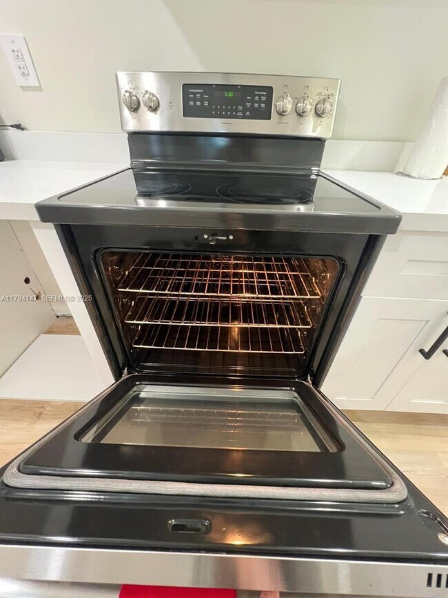 Building Photo - 1244 NW 32nd St