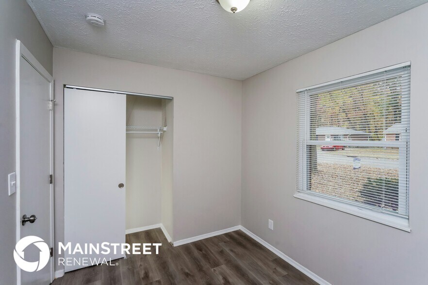 Building Photo - 8903 Willowcreek Dr