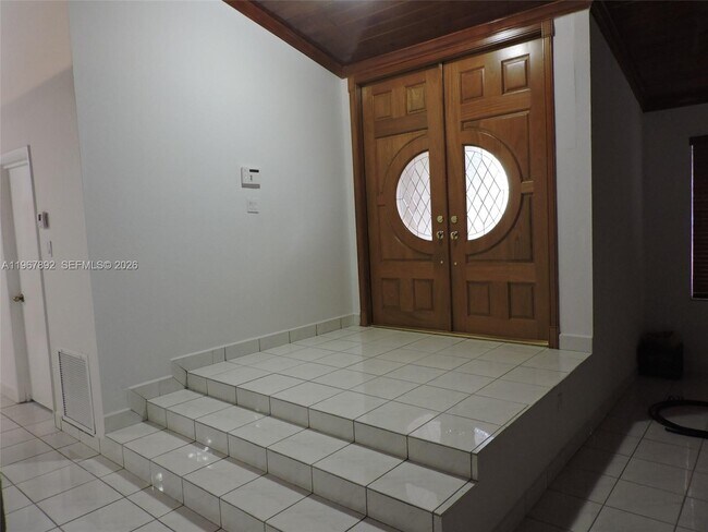 Building Photo - 10753 SW 142nd Ct