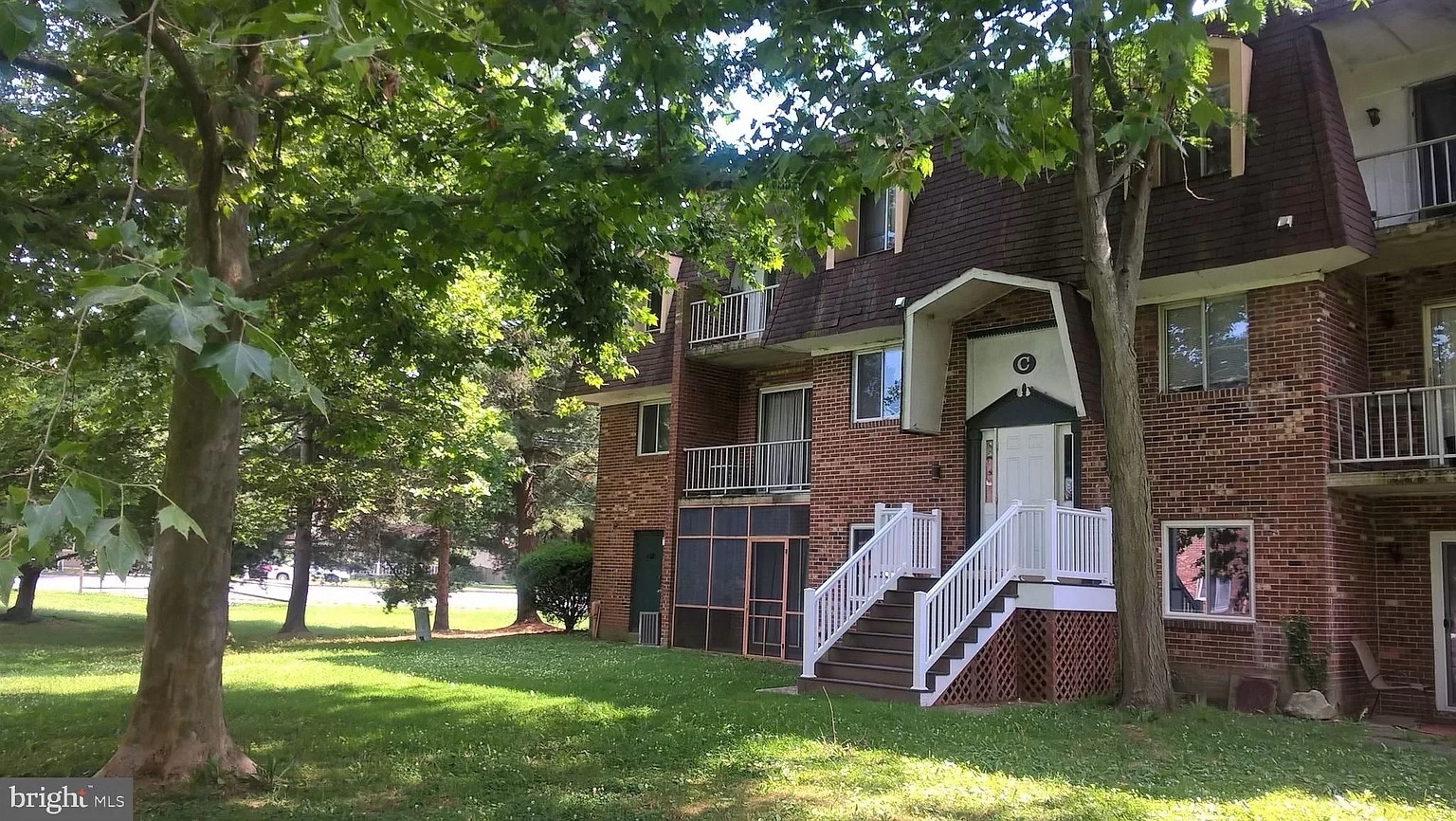 Front of Building - 9 Par Haven Dr