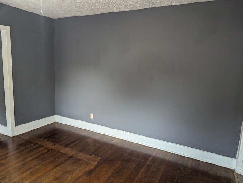 Building Photo - 4334 Polk St