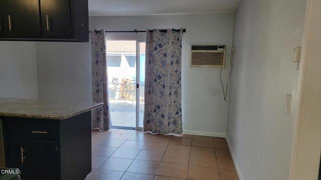 Building Photo - 153 W Cascade Dr