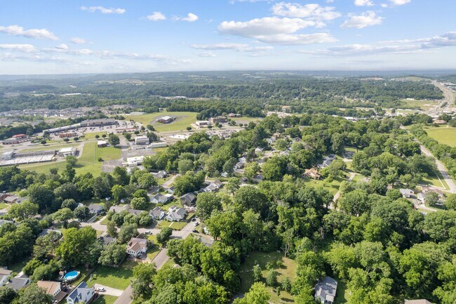 Building Photo - Beautiful home just north of downtown Columbia. Located on a quiet street. 3 Bed 1 Bath. Availabl...